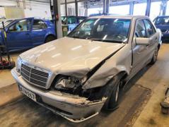 Mercedes-Benz C 180 1.8i 4D sedan -97