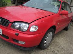 Toyota Corolla 1.4 -01 pun. sedan