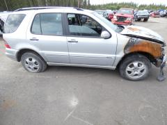 Mercedes-Benz M-SARJA (W163) ML 270 CDI 4WD Maastoauto