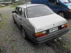 Saab 900