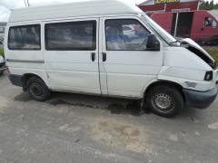Volkswagen Transporter 2.5 TDI Minibussi