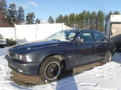 BMW E39 4D Sedan 520i MT5