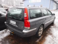 Volvo V70 5D STW 2.5T A/T