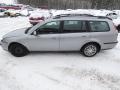 Kuva 2: Ford Mondeo 1.8 16V Duratec Farmari 2006