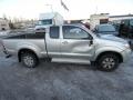 Kuva 2: Toyota Hilux  III 2.5 D-4D 4WD Avolava 2010