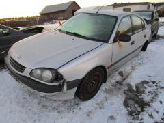 Toyota Avensis 1.6 sed. -00