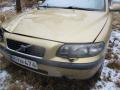 Kuva 2: Volvo S60 2.4T 2001