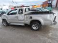 Kuva 2: Toyota Hilux 2.5 D-4D 4WD Extra Cab Lava-auto 2006