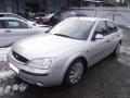 Kuva 2: Ford Mondeo III Pre-Facelift 4D Sedan 1.8i MT5 2002