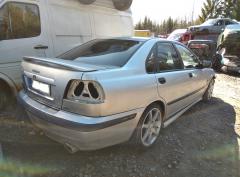 Volvo S40 2,0T -01