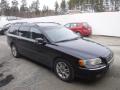 Kuva 2: Volvo V70 5D STW 2.4 D5 A/T AWD Summum 2006