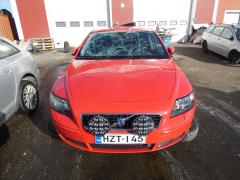 Volvo S40 2.4bensa punainen sedan