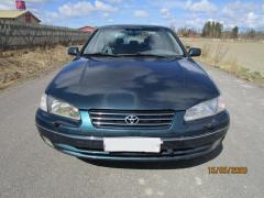 Toyota Camry sedan 2.2 -97