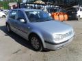 Kuva 2: VW Golf IV 3D HB 2.0i 8V MT5 2000