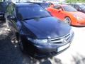 Kuva 2: Honda Accord CM 5D Tourer 2.0i MT5 2006