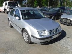 VW Bora 4D Sedan 1.6i 16V MT5