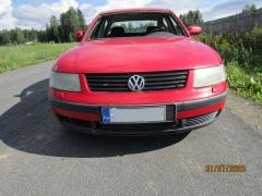 Volkswagen Passat sedan 1.6 -98