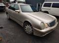 Kuva 2: Mercedes-Benz E 200 CDI sedan -01 2001