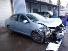 VW Jetta V 4D Sedan 1.6i 8V MT5 Comfortline