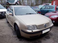 VW Bora 4D Sedan 1.6i 16V MT5 Firstline