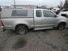 Toyota Hilux 2.5D-4D 2ovinen Lava-auto