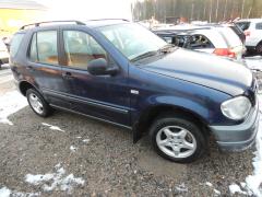 Mercedes-Benz ML 270 CDI 4WD Maastoauto