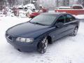 Kuva 2: Volvo S60 4D Sedan 2.4i MT5 2001