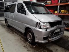 Toyota Hiace 2,5 D-4D 117 2WD pitkä