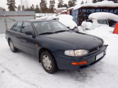 Toyota Camry XV10 4D Sedan 2.2i GL MT5