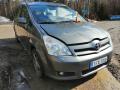 Kuva2: Toyota Corolla Verso 2.2 D-4D -05 t.harmaa