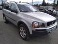 Kuva 2: Volvo XC90 2.5T AWD -03 2003