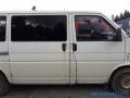 Kuva 2: Volkswagen Transporter 2.5TDI lyhyt bussi  -02 2002