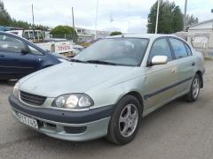 Toyota Avensis 1.6 SEDAN