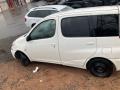 Kuva 2: Toyota Yaris Verso 1.3 Luna -05 NCP20L-CHMNKW 2005