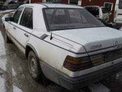 Mercedes-Benz 124 250 D Sed