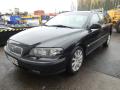 Kuva 2: Volvo V70 II (SW, P80_) 2.4 D5 AWD 2003 163hv 2003