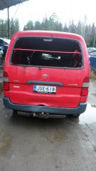 Toyota Hiace 2,5 TD -05 punainen, paha lippa