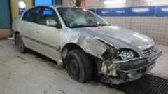Toyota Avensis 2.0 Sol Sedan -99 ST220L-AEMEKW