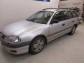 Kuva 2: Toyota Avensis Station Wagon (_T22_) 1.6 VVT-i 2000 110hv 2001