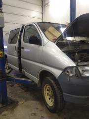 Toyota Hiace 2.5 D-4D pitkä 4WD -04