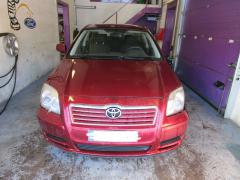 Toyota Avensis 1.8 LB. -03