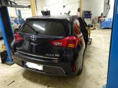 Toyota Auris -14 Hatchback Hybrid
