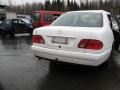 Kuva 2: Mercedes-Benz E 200 220D 1998