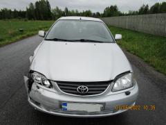 Toyota Avensis 1.8 VVT-i sedan -03