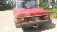 Volvo 240 2.0 -87 punainen sedan
