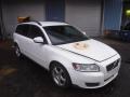 Kuva 2: Volvo V50 5D STW 2.0D Powershift Kinetic 2010