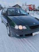 Toyota Avensis 1,6 sedan -00