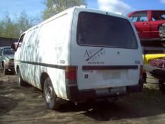 Isuzu Van