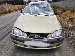 Toyota Avensis 1.6VVT-i sedan -01