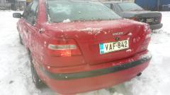 Volvo S40 1.8 -03sedan punainen
